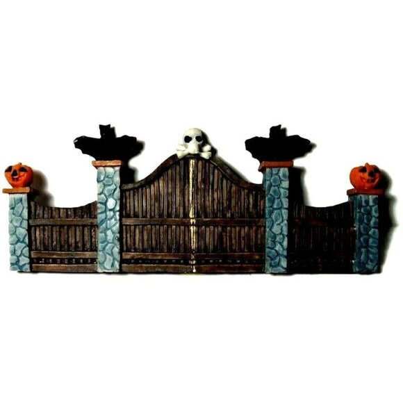 Lemax Village Spooky Creepy Halloween Gate Bats Skull Jack o Lanterns - Picture 5 of 5